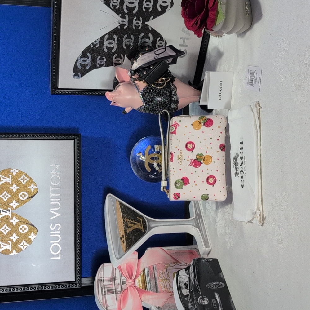 Coach Christmas Ornament Wristlet/ Chalk/Multi Leather -NEW🔥